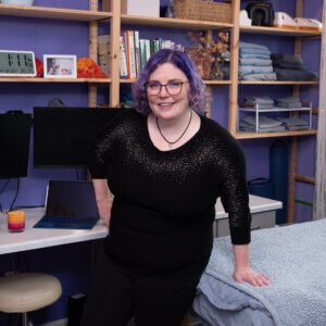 027- Amanda Simone_Granite, Dr - Cropped